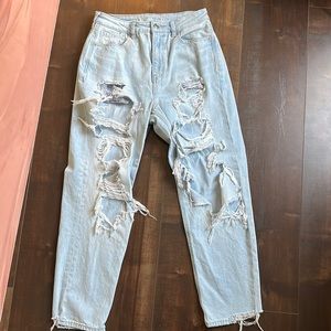 AE Ripped Mom Jean